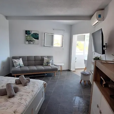 Apartment Apartment, Sea View, 200m From The Beach, Close To Town La Cala De Mijas