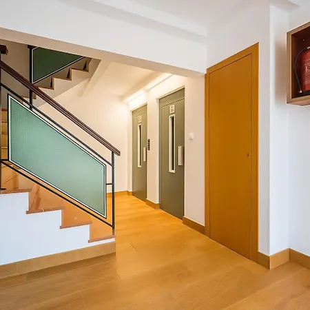 Apartment, Sea View, 200m From The Beach, Close To Town